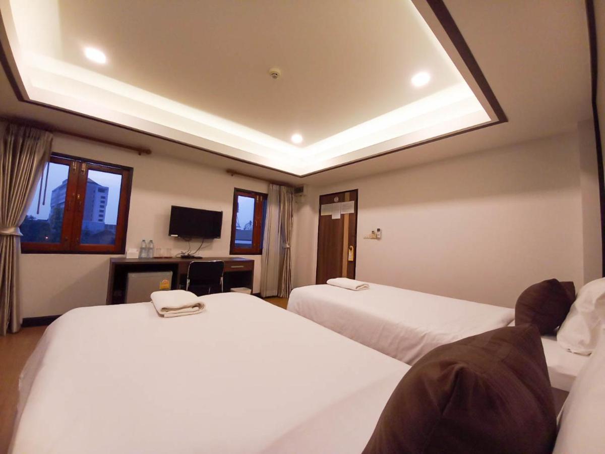 Chorlada Lanna Hotel Chiang Mai Exterior photo